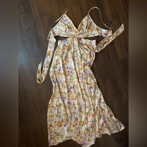 Floral maxi dress with tie back (L)